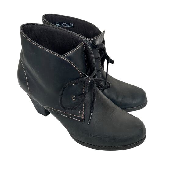 Clarks Bergen Black Leather Heeled Booties Sz 8.5 - Picture 2 of 10